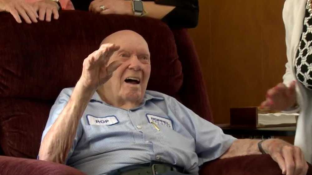 Navy Veteran celebrates 100th birthday as grand marshal of Gaslight Festival Parade