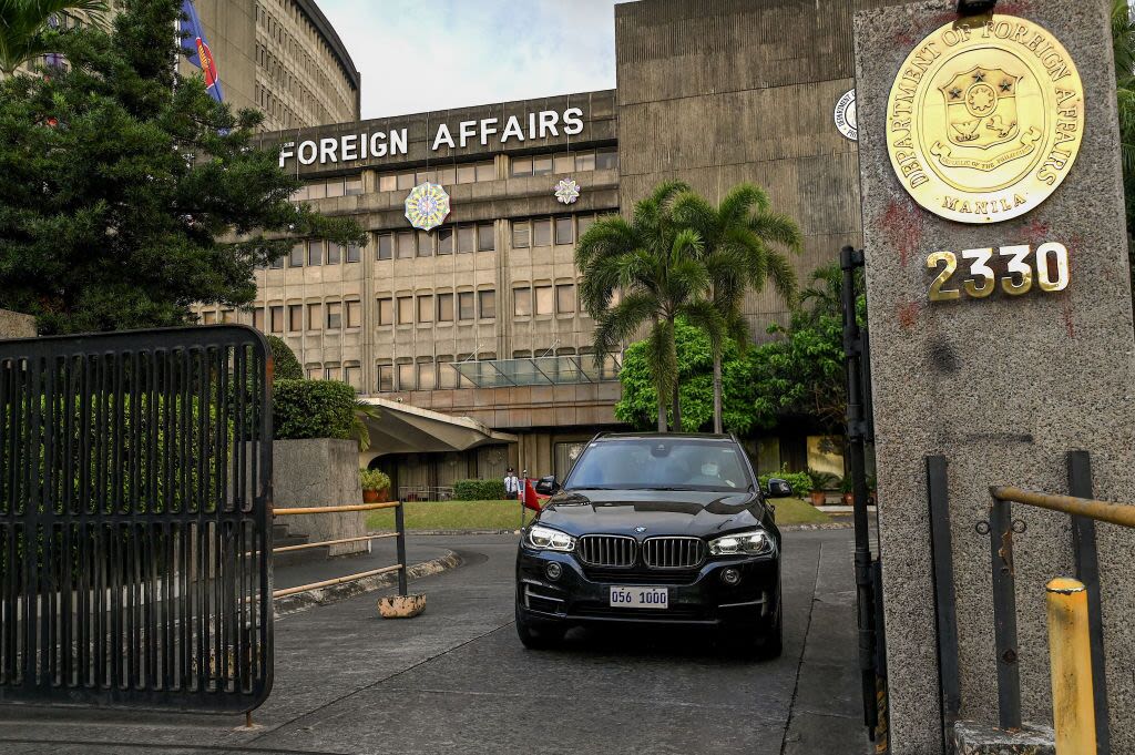 Philippines to Probe Foreign Diplomats’ Acts After China Threat