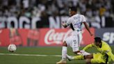 1-3. Junior asalta el Nilton Santos de Río con un doblete de Carlos Bacca