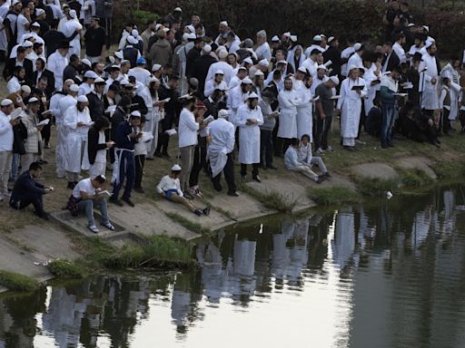 Thousands of Jewish pilgrims come to Ukraine for Rosh Hashana despite official warnings