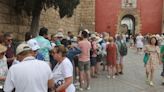 El Alcázar y la Catedral de Sevilla baten récord de visitas en los primeros 4 meses de 2024