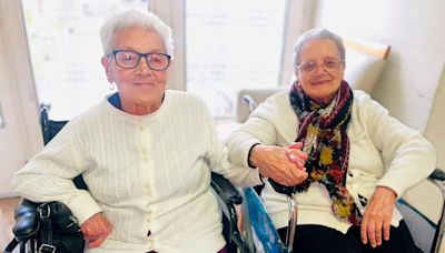 Tienen 91 y 95 años, se conocieron en una clínica geriátrica y viven una amistad única: “Somos hermanas”