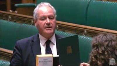 Watch | UK’s Conservative MP Bob Blackman takes oath with Bhagavad Gita in hand | World News - The Indian Express