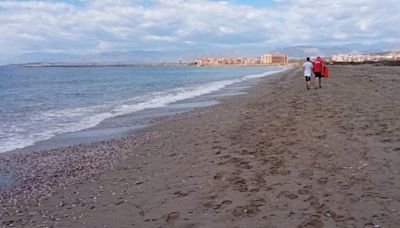 Descubren el cuerpo sin vida de un hombre en una playa de Almería