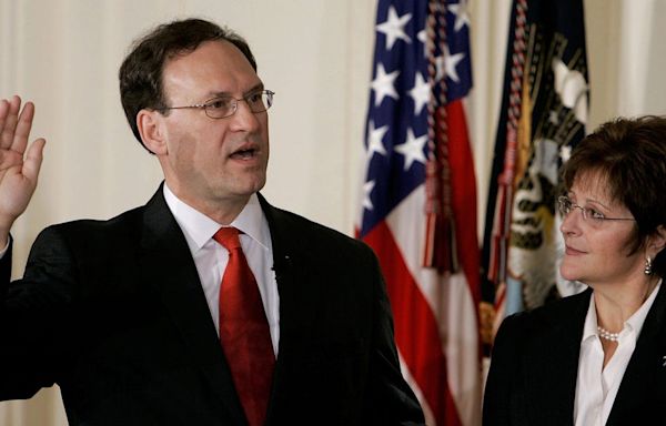 Samuel Alito's story about the upside-down flag fiasco isn't fully adding up