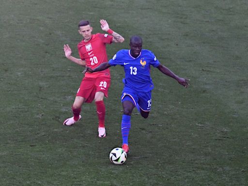 Francia - Polonia, en directo | Skorupski detiene los tiros de Theo y Dembélé y evita el gol de los franceses