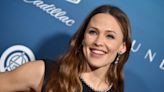 Jennifer Garner Has Been Secretly Engaged to Boyfriend John Miller: ‘They Are Perfect,’ Says Source