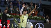 Alcaraz sigue tercero en la ATP por el KO por lesión de Medvedev en Madrid