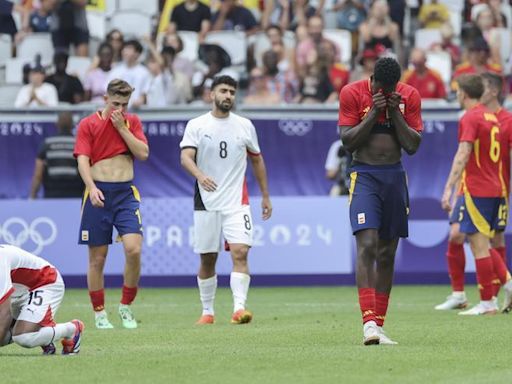 España pierde en fútbol contra Egipto y pasa como segunda (1-2)