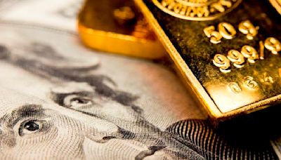 Gold price drops on high US yields as Middle East conflict pauses