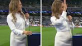 Laura Woods, a pie de césped en el Bernabéu en la noche mágica del Madrid - MarcaTV
