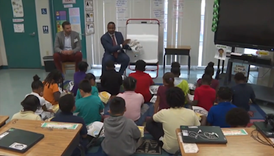 BCPS’ ‘Real Men Read’ initiative aims to ignite students’ love for reading - WSVN 7News | Miami News, Weather, Sports | Fort Lauderdale