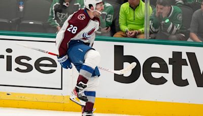 Manchester's Wood scores GWG in OT for Avalanche