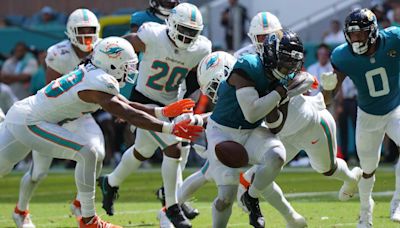 Jaguars' Biggest Issue Defined in One Play Against Dolphins