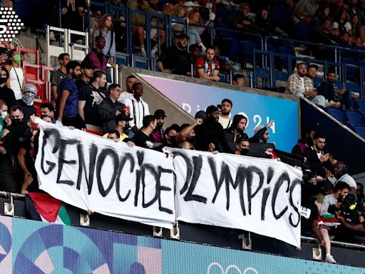 巴黎奧運／以色列男足被噓 挺巴觀眾喊希特勒萬歲、學納粹敬禮嗆聲