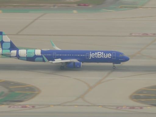 Newark-bound JetBlue flight returns to LAX for emergency landing