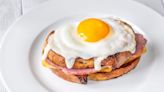 Game-changing 2-minute fried egg cooking tip will change your life - no frying