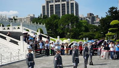 中正紀念堂三軍儀隊被綠營害慘？柯志恩轟：顧立雄先示範耐熱訓練