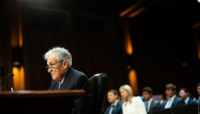 Powell señala que pronto se presentará la propuesta revisada sobre capital bancario