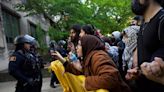 University of Chicago police clear protest encampment early Tuesday, days after president announces intention to intervene