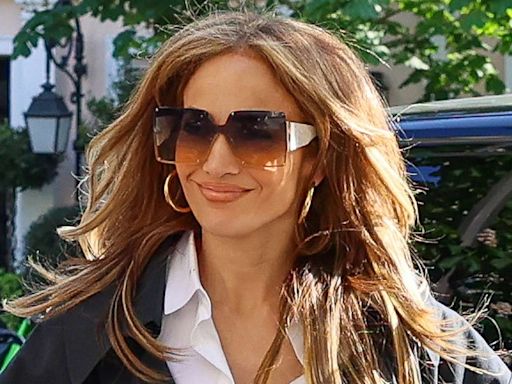 Jennifer Lopez Just Nailed French Girl Chic During a Trip to Paris