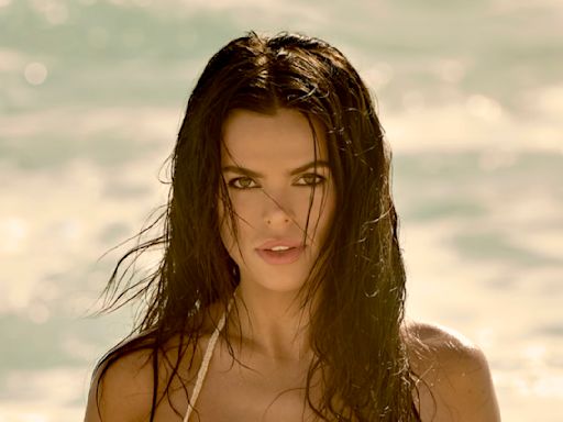 4 Sizzling SI Swimsuit Photos of Brooks Nader in Mexico