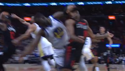 Draymond Green Wraps Arm Around Patty Mills' Neck During Game