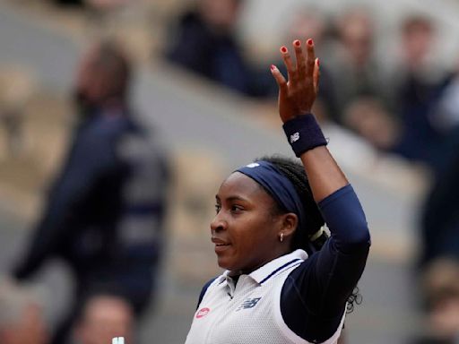 Coco Gauff moves into fourth round on another rain-disrupted day at the French Open