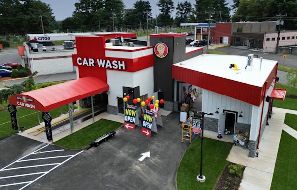 Russell Speeder’s Car Wash in Bloomfield will offer 10 consecutive days of free carwashes