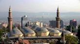 La ciudad turca Bursa, y Ulu Cami, la Gran Mezquita