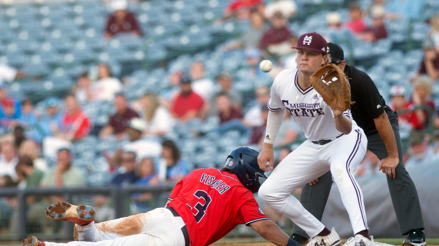 Report: Hunter Hines to Return for his Senior Year