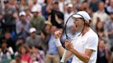 Sinner somete a Alcaraz en duelo del futuro en Wimbledon