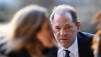 Corte de Nueva York anula condena por delito sexual a exproductor Harvey Weinstein | Teletica