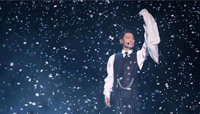 天王劉德華上海開唱「滑跪」險飛出舞台 2度凸槌他道歉：沒想到會這樣