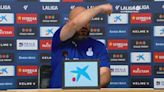 El plausible gesto del entrenador del Espanyol nada más sentarse en la sala de prensa: “No me jodáis”