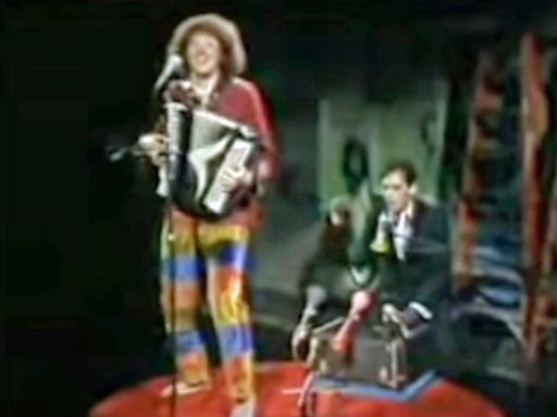 The surreal moment America caught its first sight of "Weird Al" Yankovic