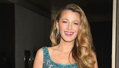 Blake Lively, gran ausencia en la Met Gala, deslumbra en su último acto público