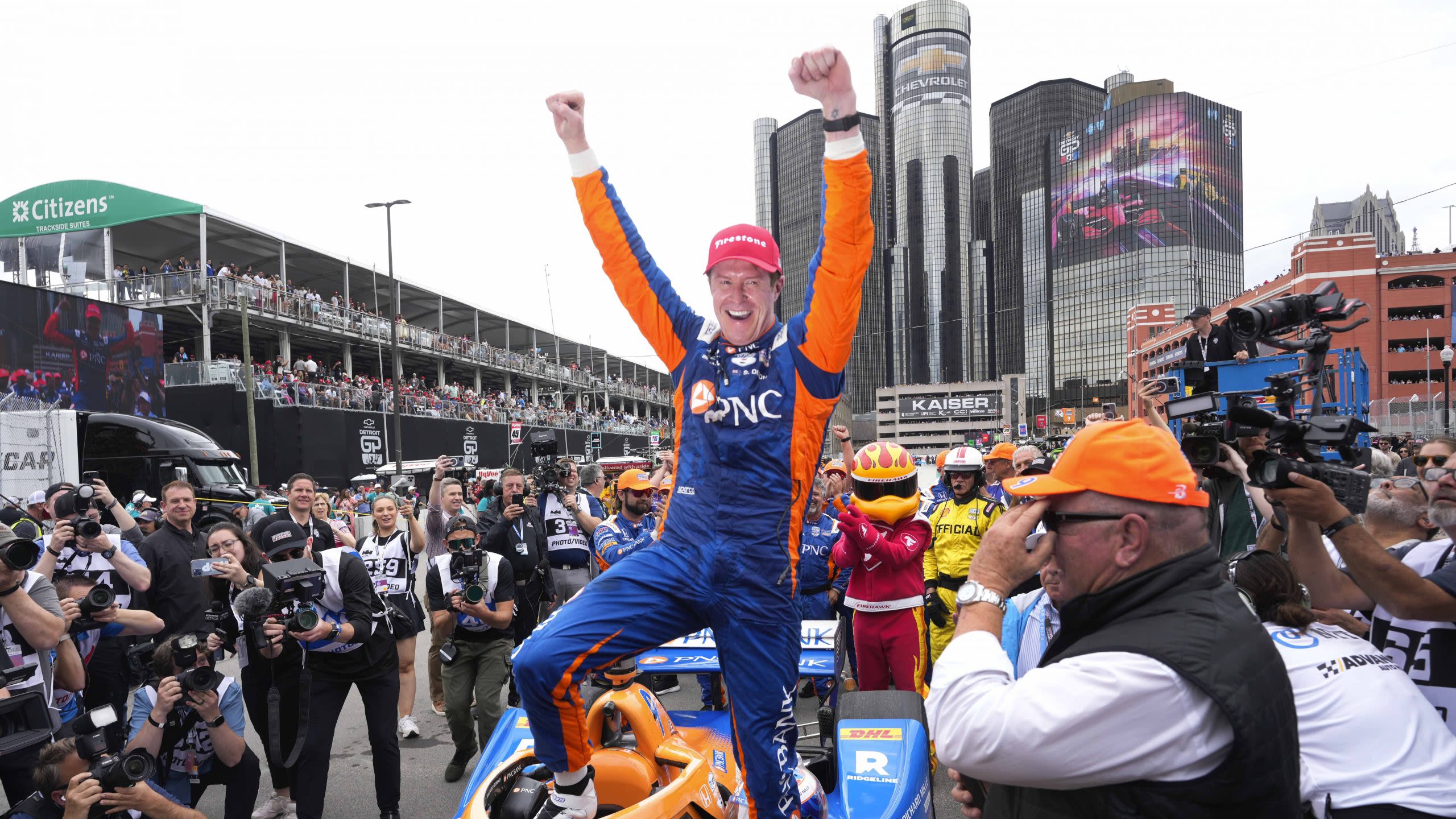 Scott Dixon wins record 4th Detroit Grand Prix, becoming 1st IndyCar driver to win two this season - WDET 101.9 FM