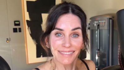 Courteney Cox flashes ripped abs as fans rave '60 has never looked better'