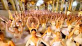 中英對照讀新聞》How many ballerinas can dance on tiptoes in one place?多少芭蕾舞者可在同一處踮起腳尖跳舞？