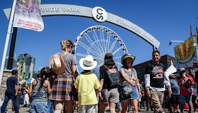Heat warning not keeping people away from first weekend of Stampede