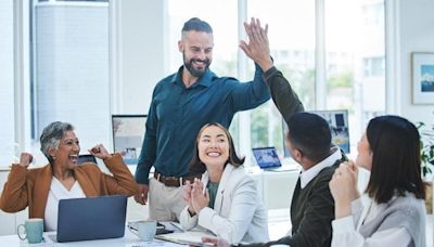 How Leaders Can Help Employees Boost Their Confidence And Impact