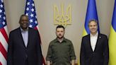 布林肯、奧斯丁訪烏克蘭》美國將重開基輔大使館，加碼3億2200萬美元軍援，協助烏軍熟悉北約武器系統