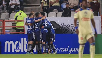 2-1. El Pachuca, del uruguayo Guillermo Almada, sorprende al América y avanza a la final