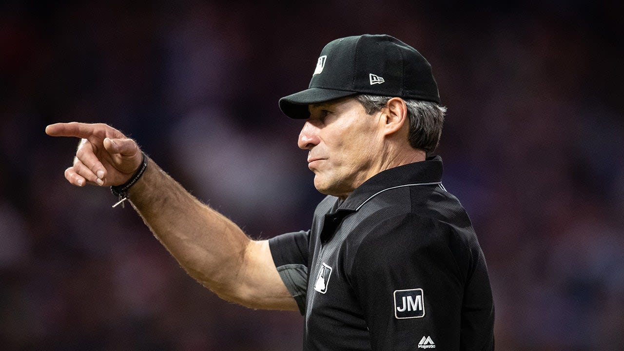 Yankees legends discuss MLB's umpire controversy as bad calls plague game: 'Not acceptable'