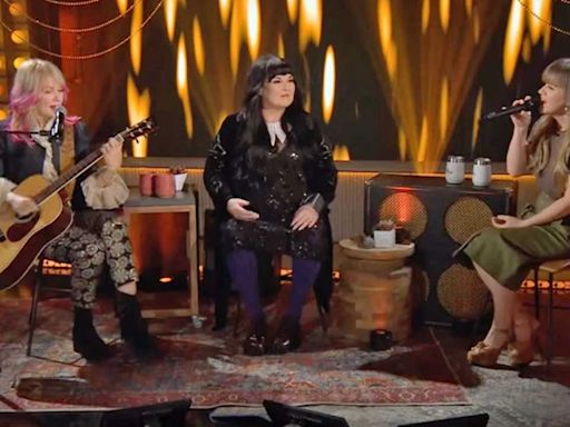 Watch Kelly Clarkson sing Heart's Crazy On You with Nancy Wilson on guitar while Ann Wilson looks on