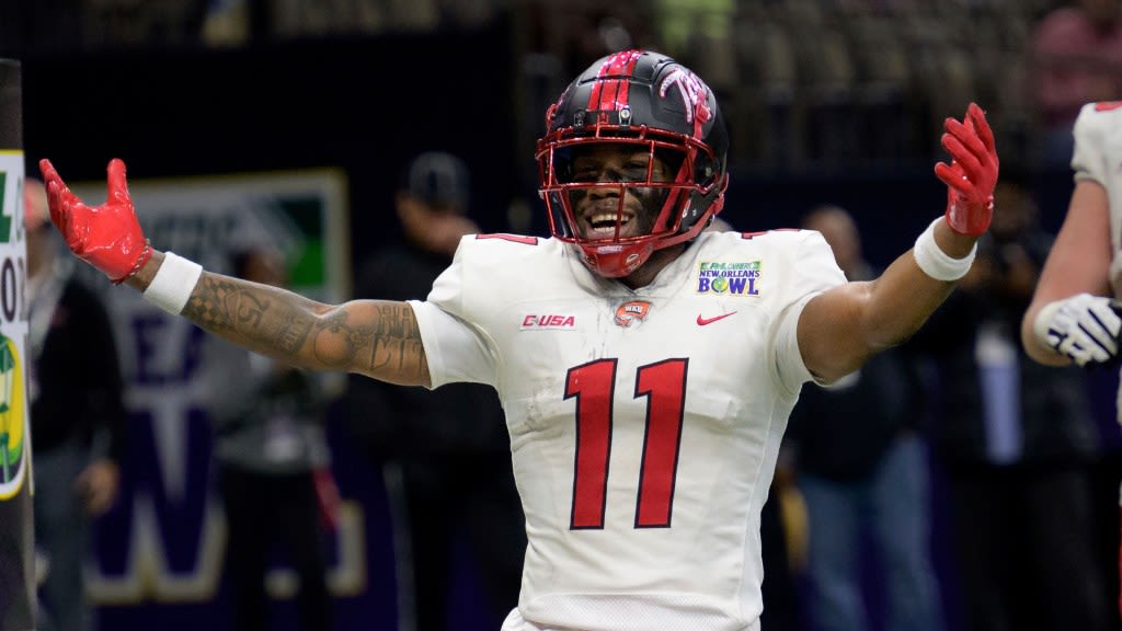 Jets trade up to select Western Kentucky WR Malachi Corley in third round of NFL Draft