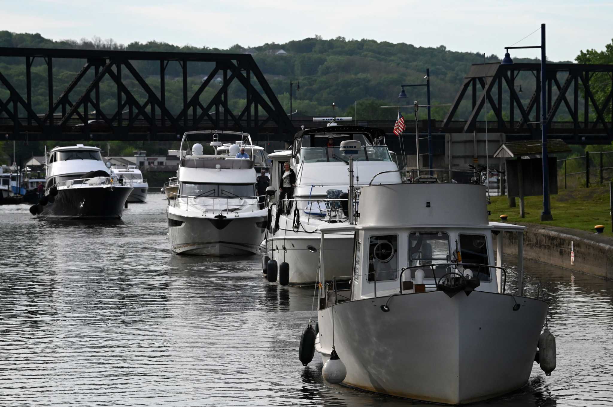 Photos: Yachts, other pleasure boats line up for canal opening