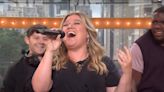 Kelly Clarkson Covers Taylor Swift, Madonna & Aretha Franklin for Season 4 Premiere of ‘The Kelly Clarkson Show’: Watch