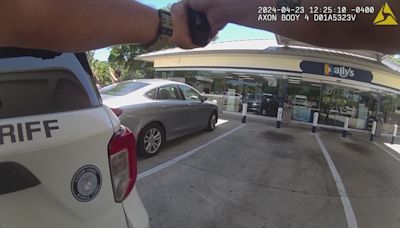 Autoridades: joven de 17 años le roba el auto a su papá viaja unas 1,300 millas a Florida